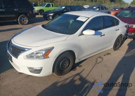 2015 Nissan Altima 2.5/2.5 S/2.5 Sl/2.5 Sv из США, поврежденный, VIN 1N4AL3AP8FN864403